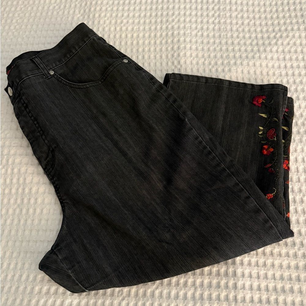 Gloria Vanderbilt Black Jeans with Red Floral Embroidery 16W